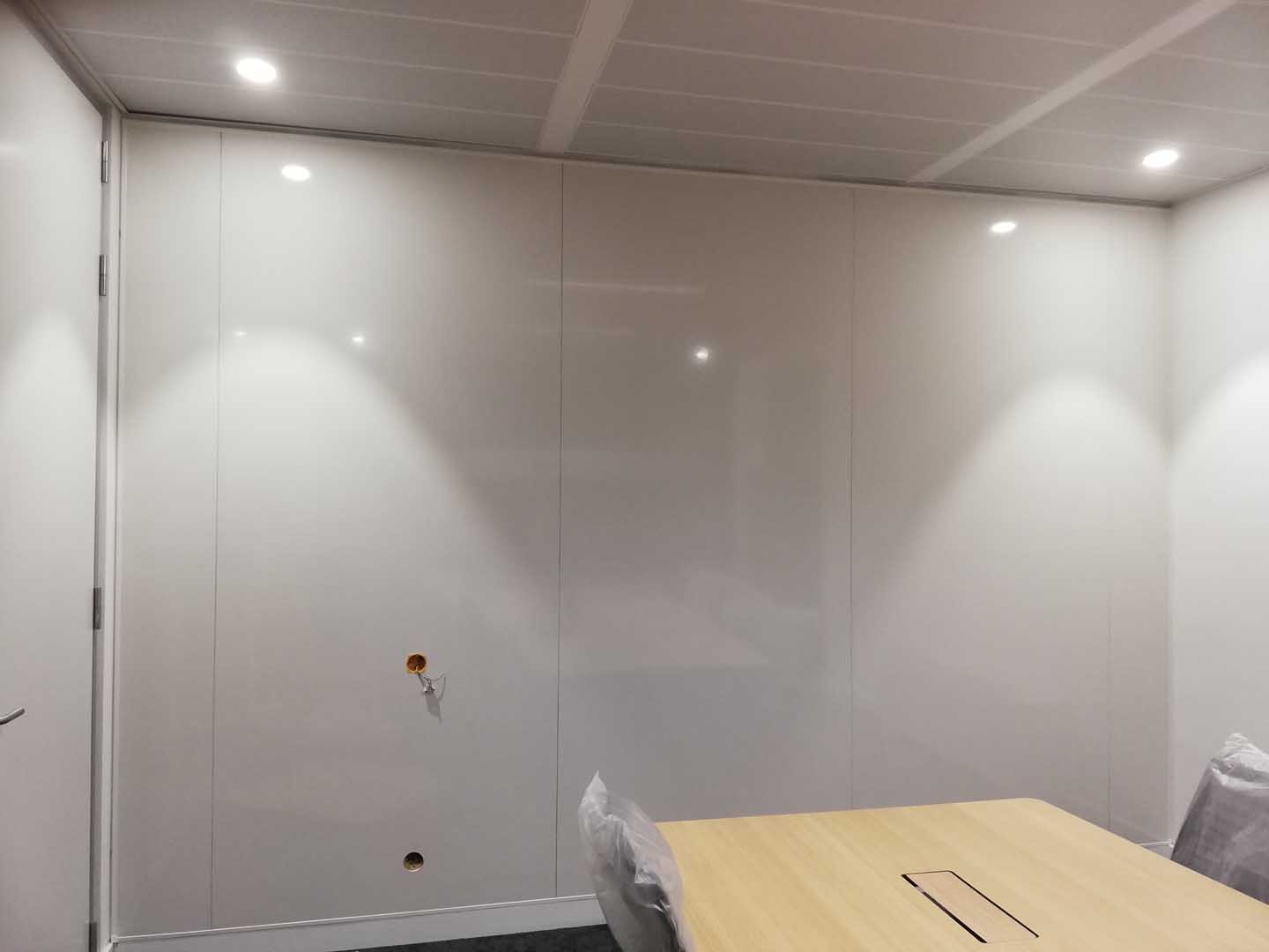 Painel magnético de porcelana standard com recorte para os interruptores 1